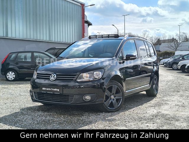 Volkswagen Touran Highline PANO°Kamera°PDC°Navi°Tempomat°St