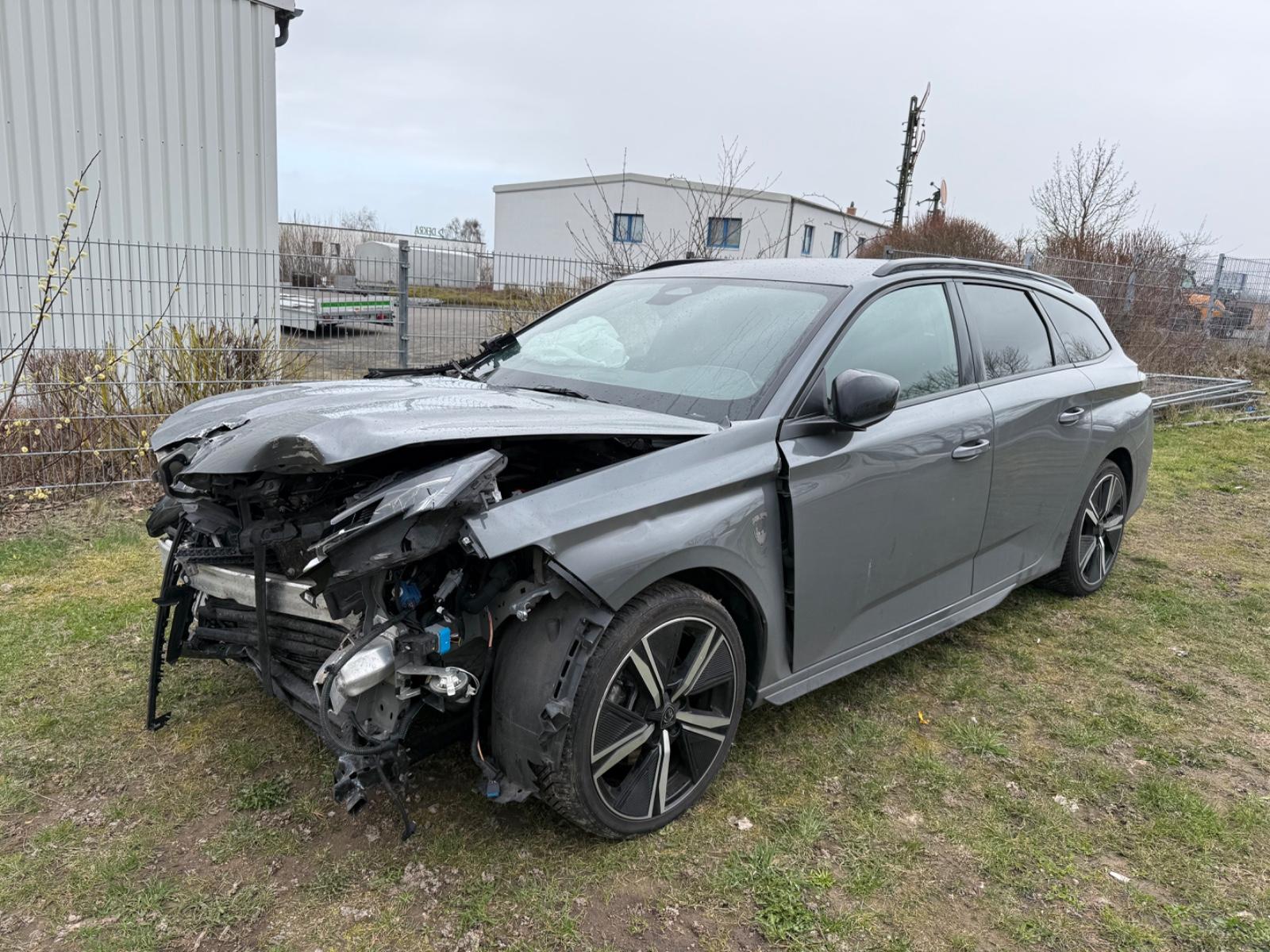 Peugeot 308 SW GT 1.5 Aut HDI/Alu/Navi/Kamera/Teilleder/