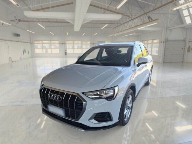 Image of Audi Q3