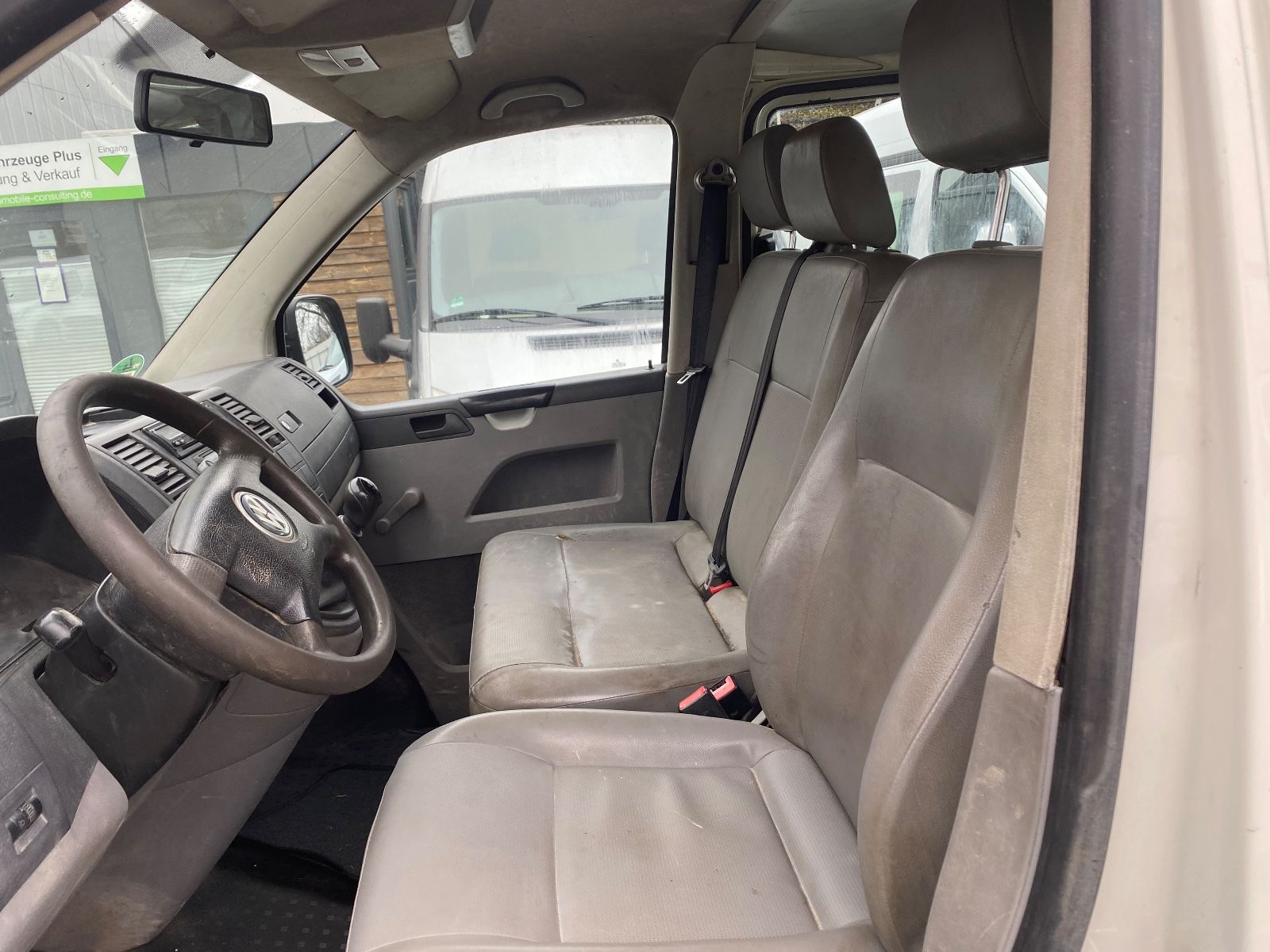 Fahrzeugabbildung Volkswagen T5 Caravelle LANG,OHNE RÜCKSITZE