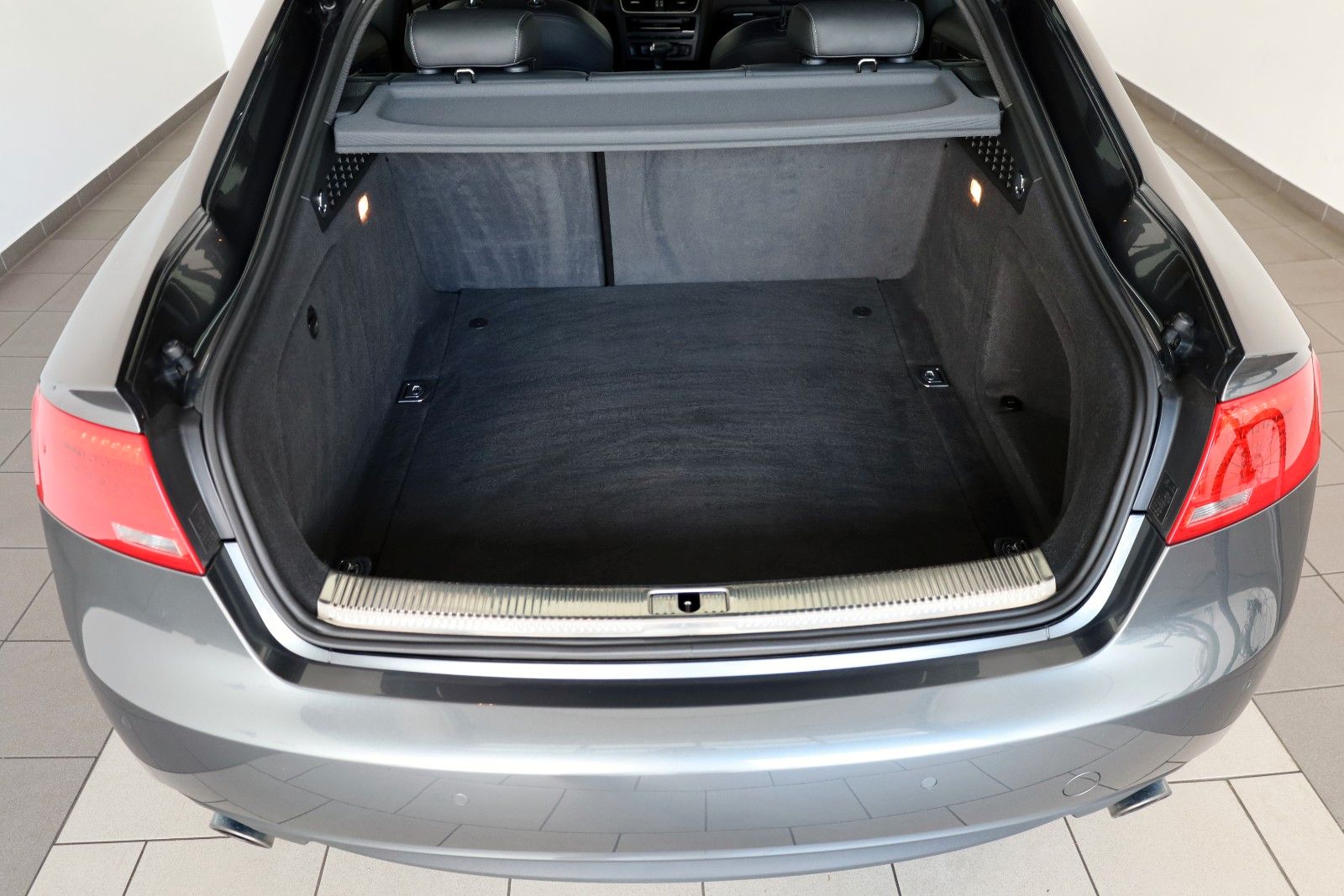 Fahrzeugabbildung Audi A5 SB 2.0 TFSI quattro S Line T.Leder,Navi,Xenon