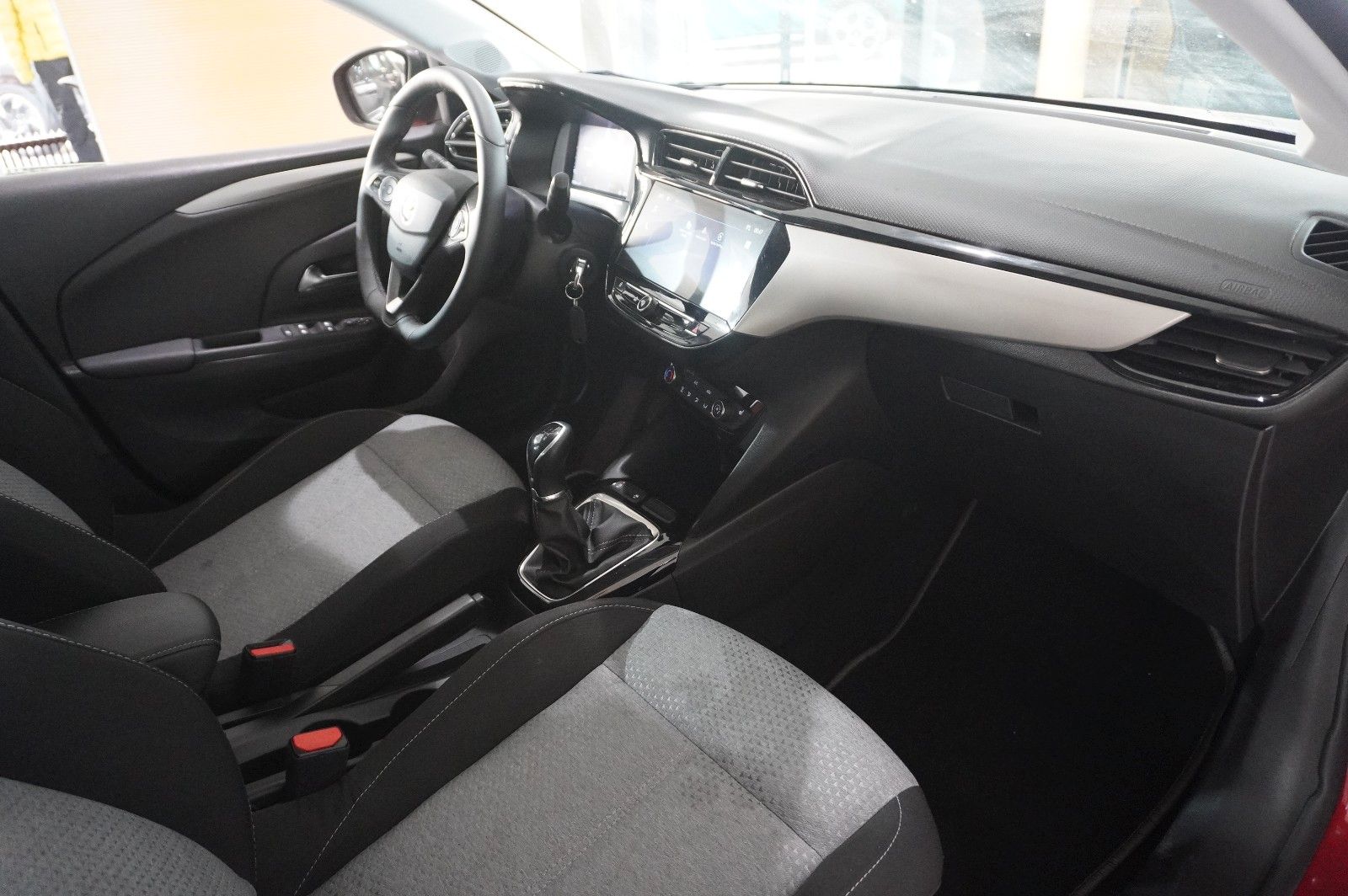 Fahrzeugabbildung Opel Corsa F 1.2 FACELIFT NAVI/LED/KAMERA/VIRTU./DAB+