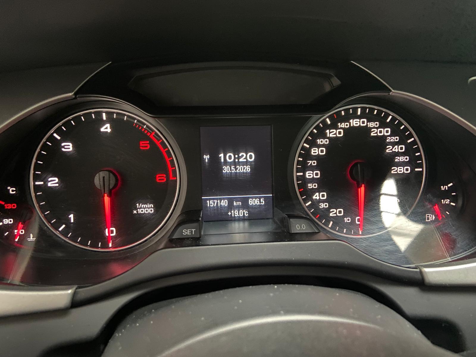 Audi A4 2010 — photo 23