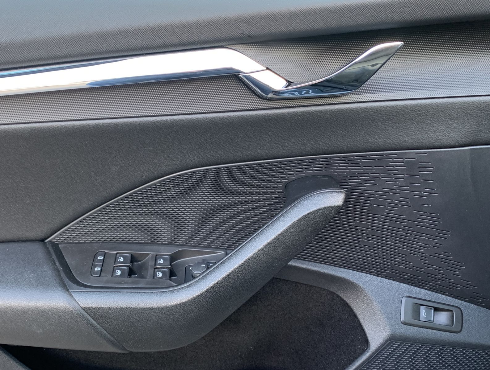 Fahrzeugabbildung SKODA Octavia 2.0 TDI*First Edition*Matrix-Beam*Leder*