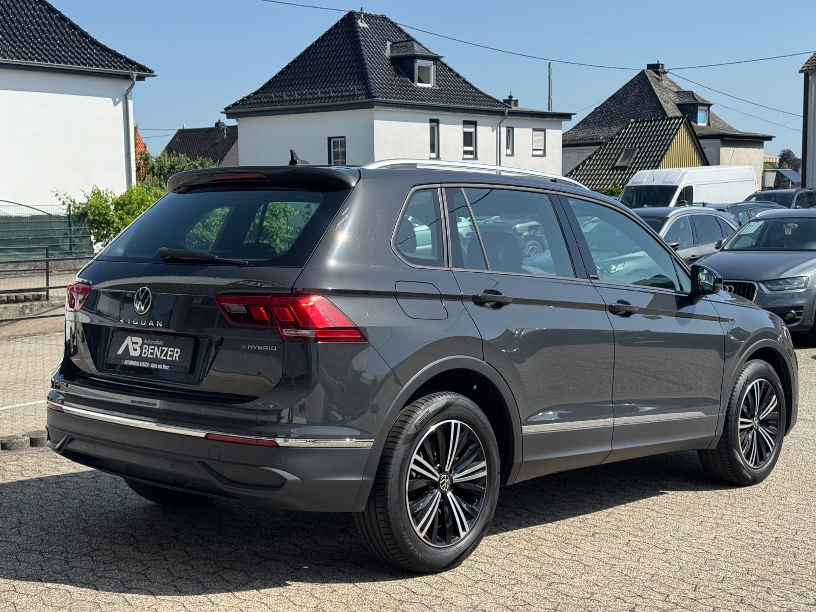 Fahrzeugabbildung Volkswagen Tiguan Active eHybrid/Navi/LED/AHK/HUD/360°Cam/