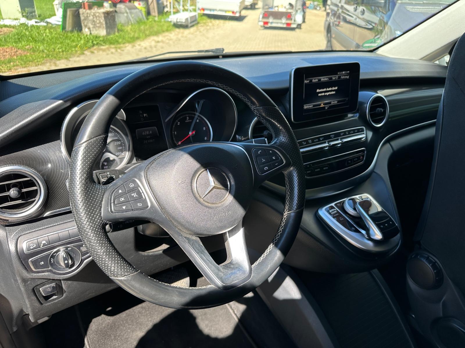 Mercedes-Benz V250d EDITION 4MATIC lang 7 Sitze drehbar/LED
