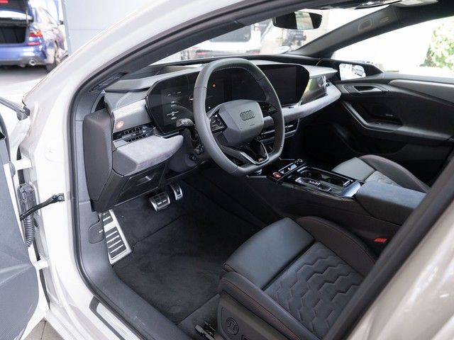 A6 e-tron Avant performance edition one TECH-PRO