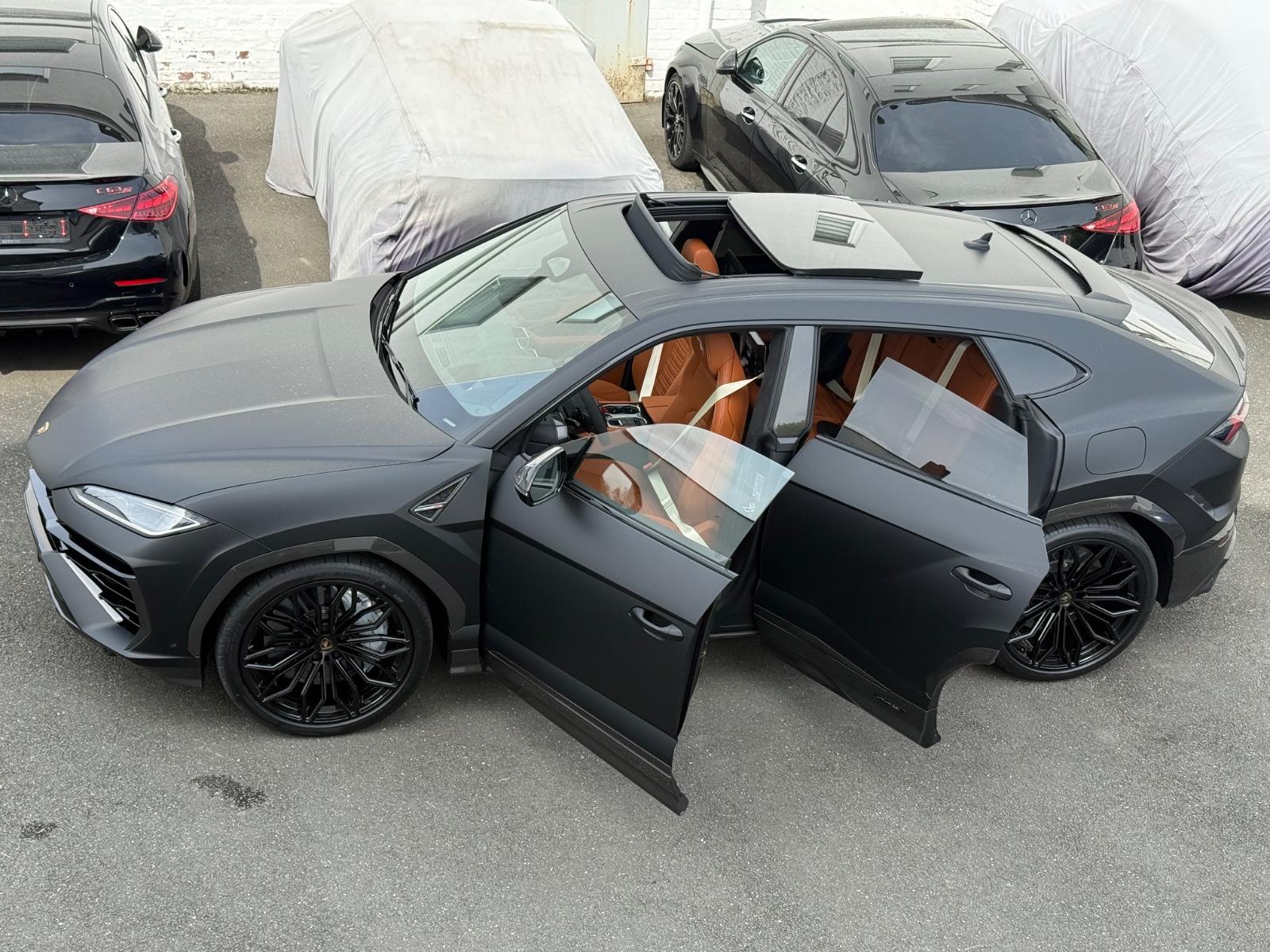 Lamborghini Urus 4.0 V8*SE*Carbon&Carbon*Night Vision*PD26*