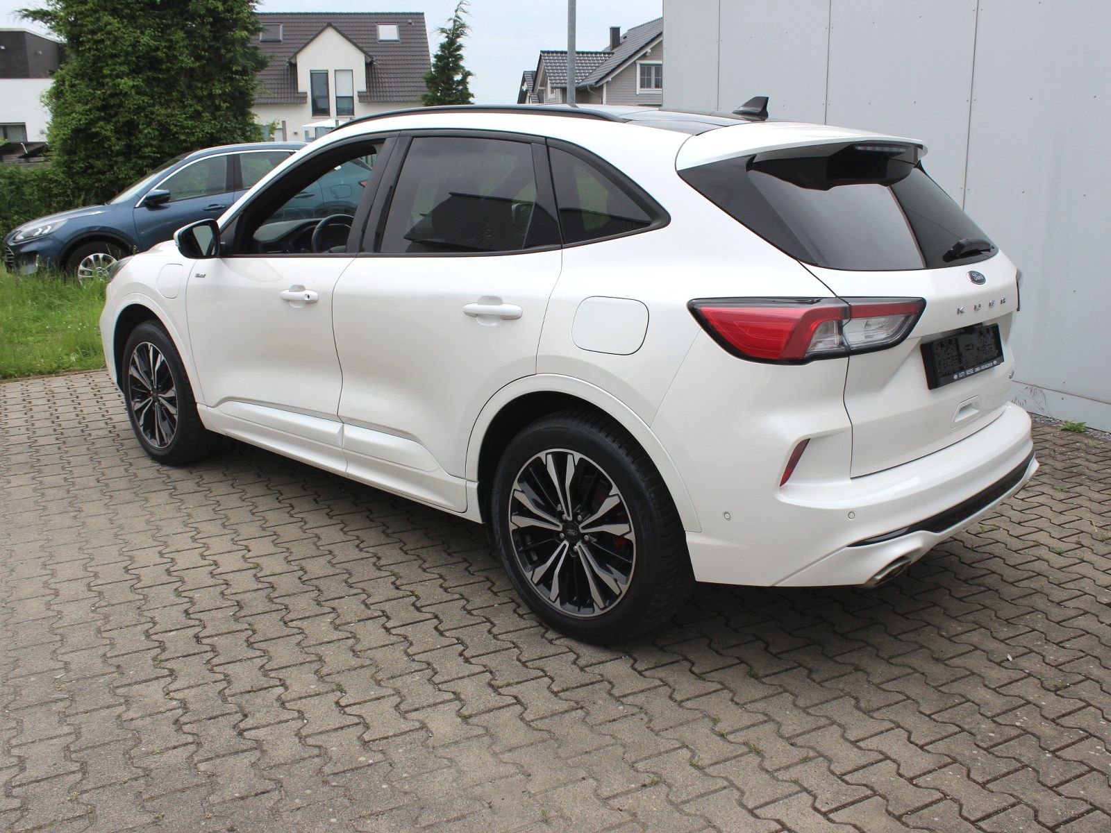 Fahrzeugabbildung Ford Kuga Plug-In Hybrid ST-Line X 2,5 Duratec