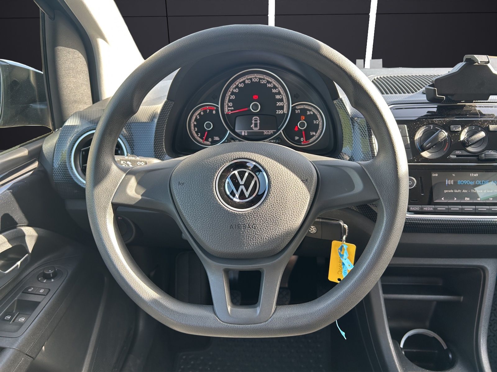 Fahrzeugabbildung Volkswagen up! Klima SHZ GRA RFK maps+more