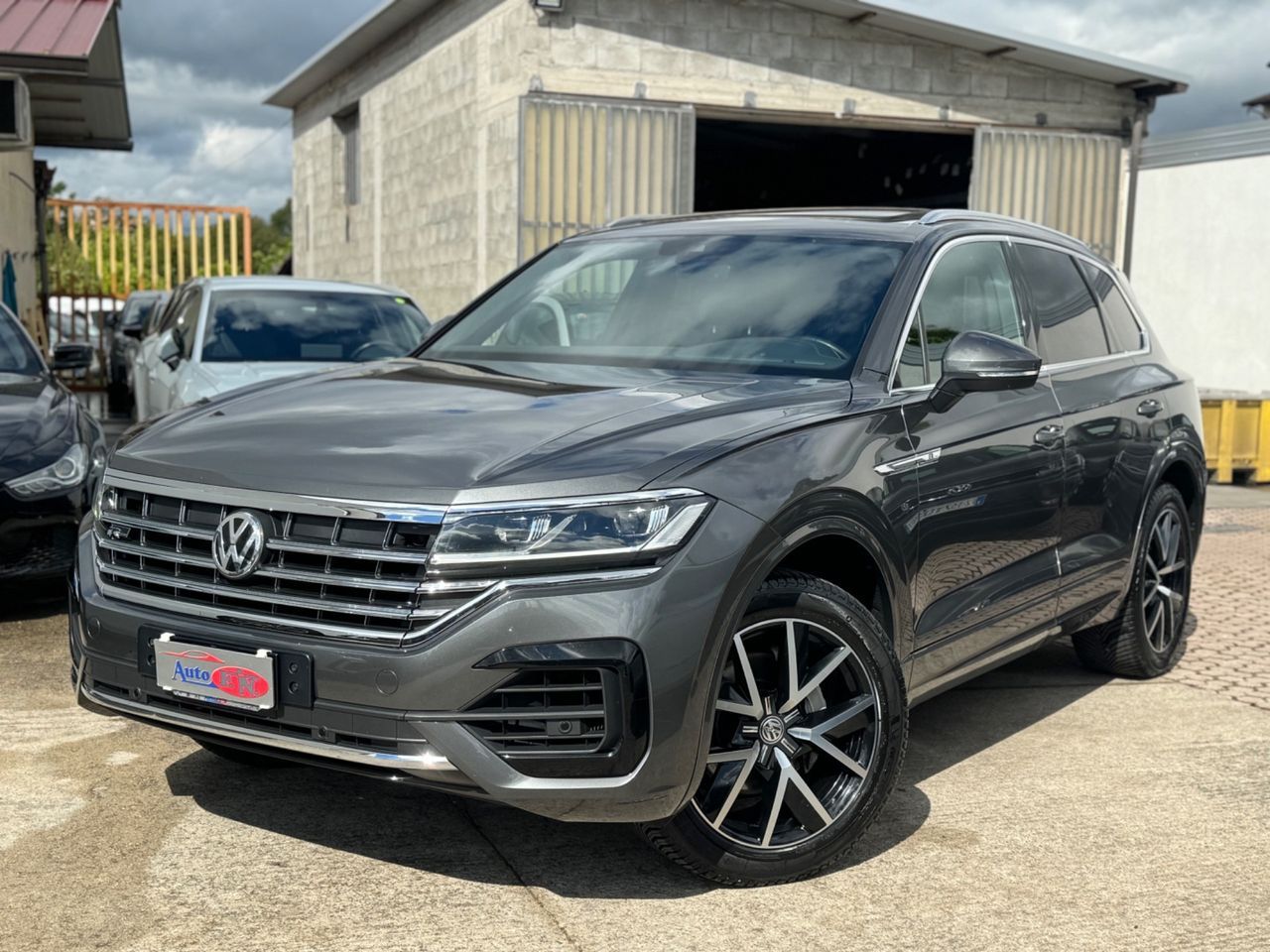 VW Volkswagen Touareg 3.0 V6 TDI R-Line