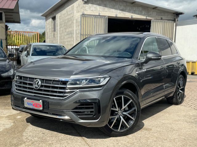 VW Volkswagen Touareg 3.0 V6 TDI R-Line