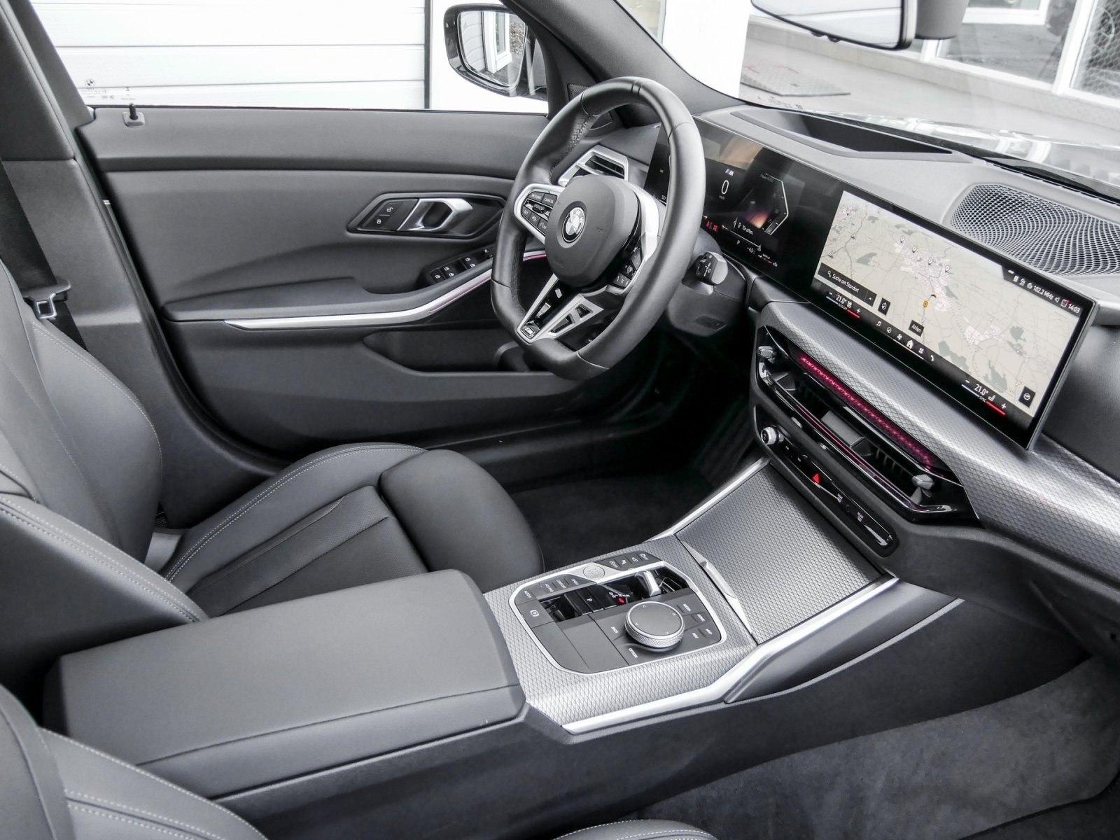 BMW 320i M Sport+HuD+RFK+Pano+AHK+LED