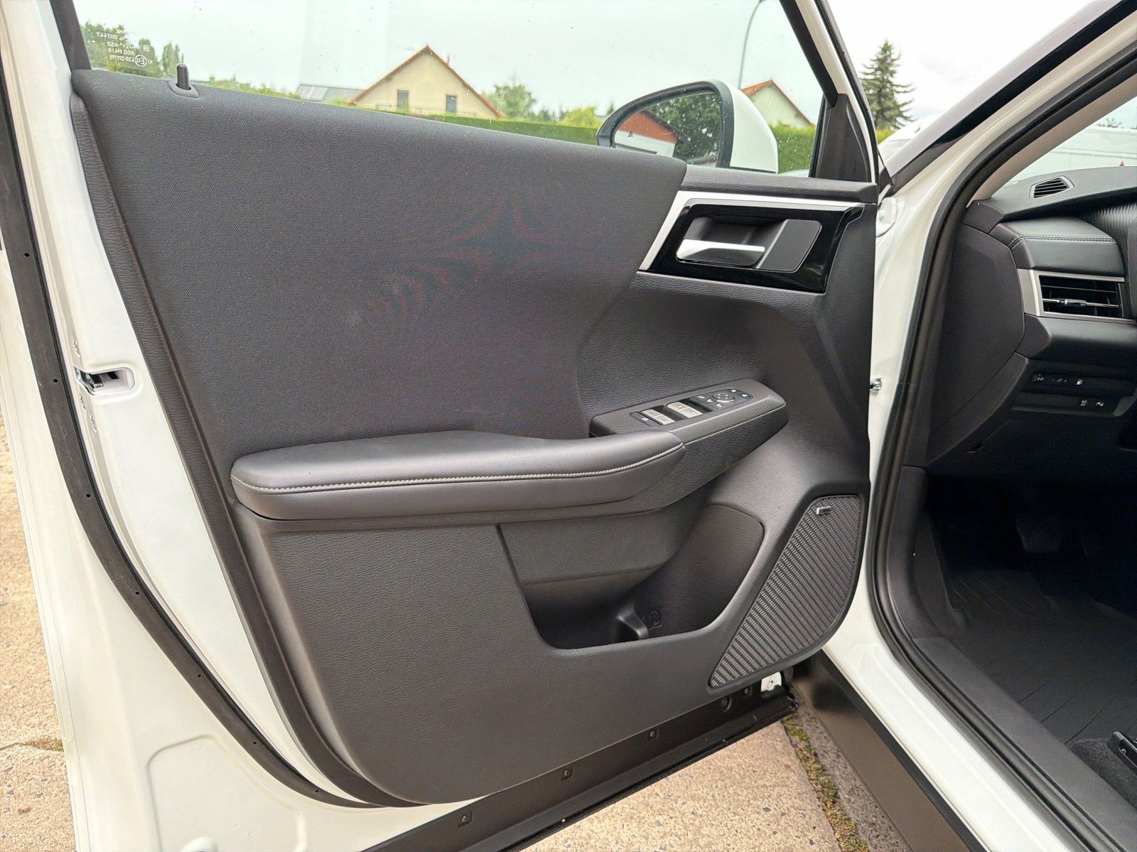 Mitsubishi Plug-in Hybrid Outlander - Bild 25
