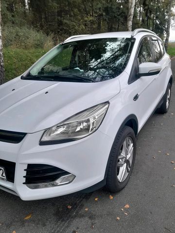 Ford FORD KUGA-TITANIUM 2.0l  12.2015bj