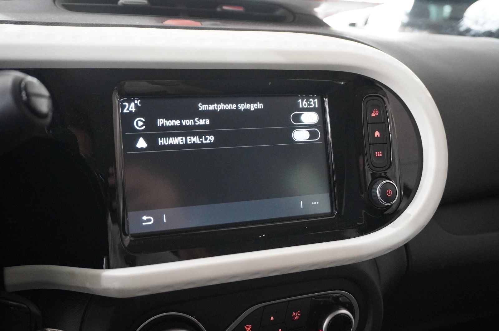 Fahrzeugabbildung Renault Twingo Equilibre Electric 22KWH NAVI/LED/DAB+
