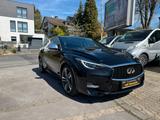 Infiniti Q30S 2.0t AWD/LED/360°/Pano/Bose - Infiniti Q30 Gebrauchtwagen