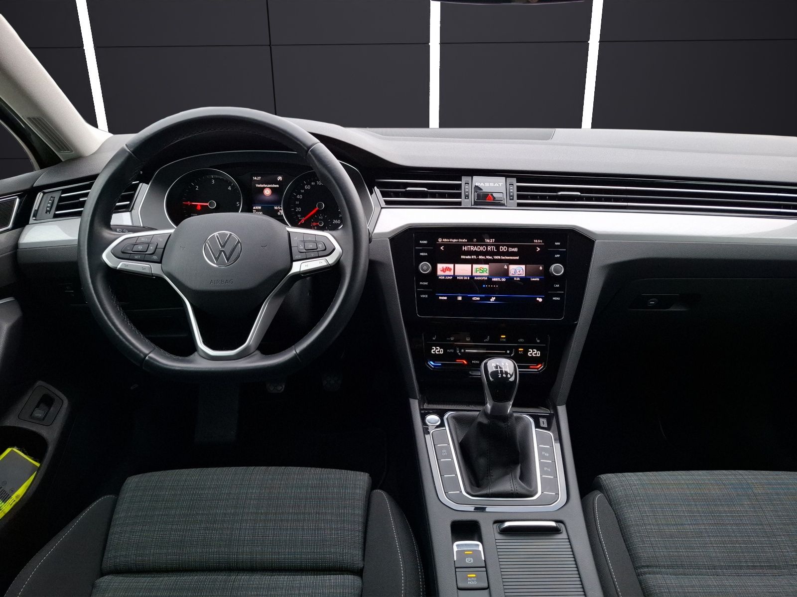 Fahrzeugabbildung Volkswagen Passat Variant TDI Business Matrix Navi ACC RFK