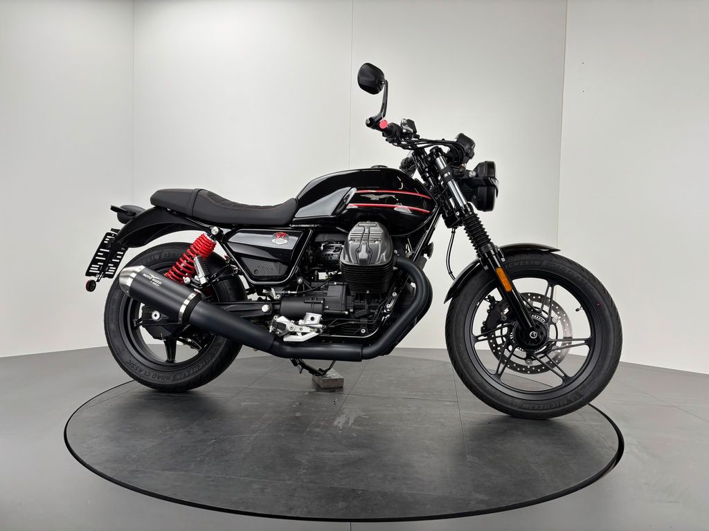 Fahrzeugabbildung Moto Guzzi V7 IV STONE SPECIAL EDITION *ARROW *NEUWERTIG