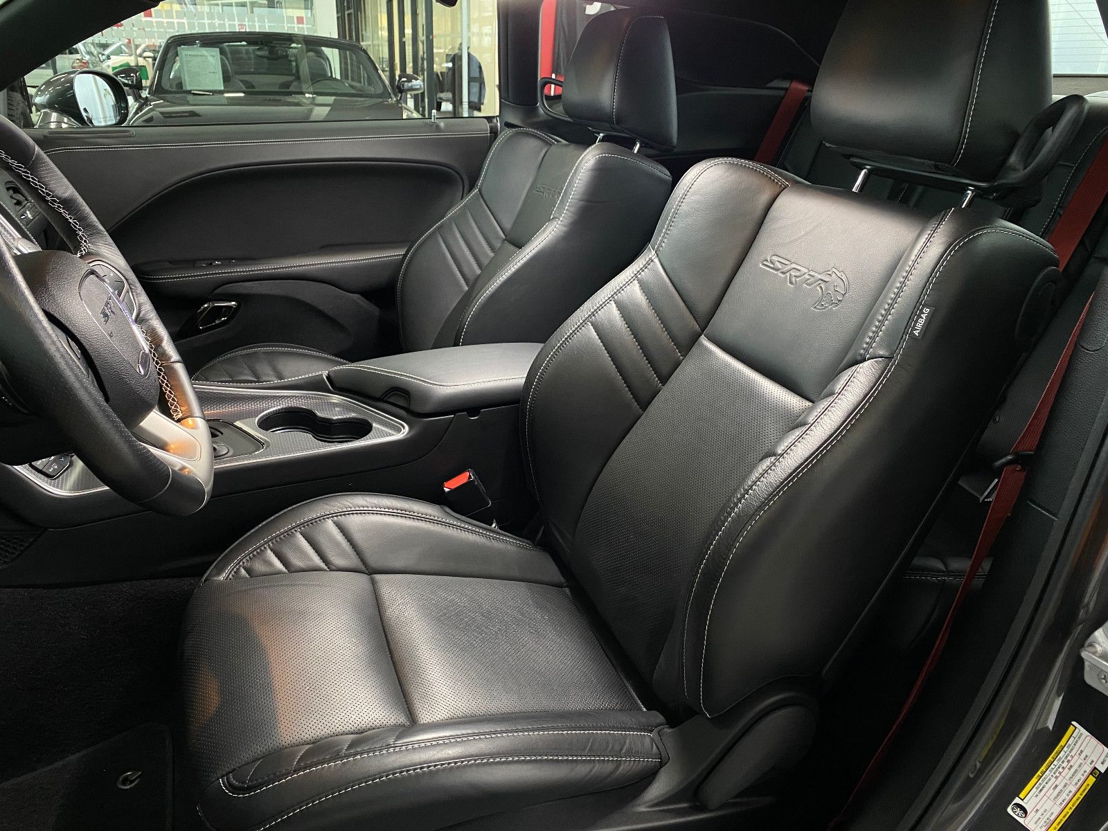 Fahrzeugabbildung Dodge Challenger SRT 6.2 Hellcat Redeye Deutsche EZ.