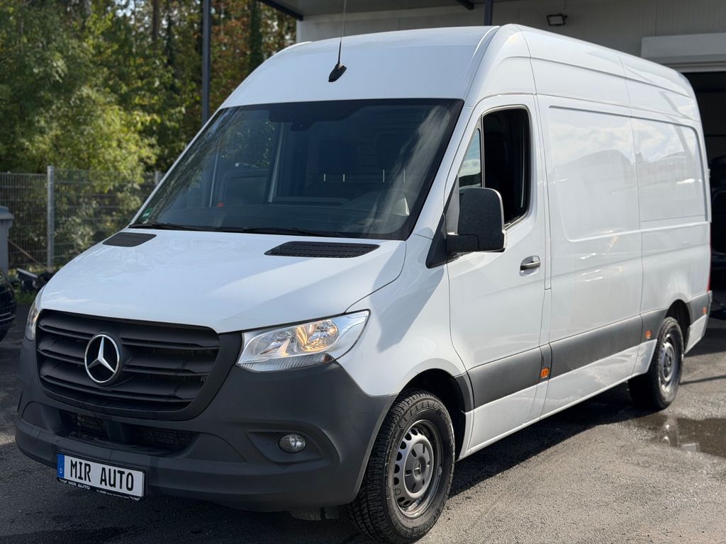 Image of Mercedes-Benz Sprinter