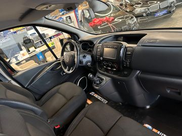 Opel Vivaro*TÜV 0828*9-SITZER*STHZ*TEMPO*AHK*PDC*