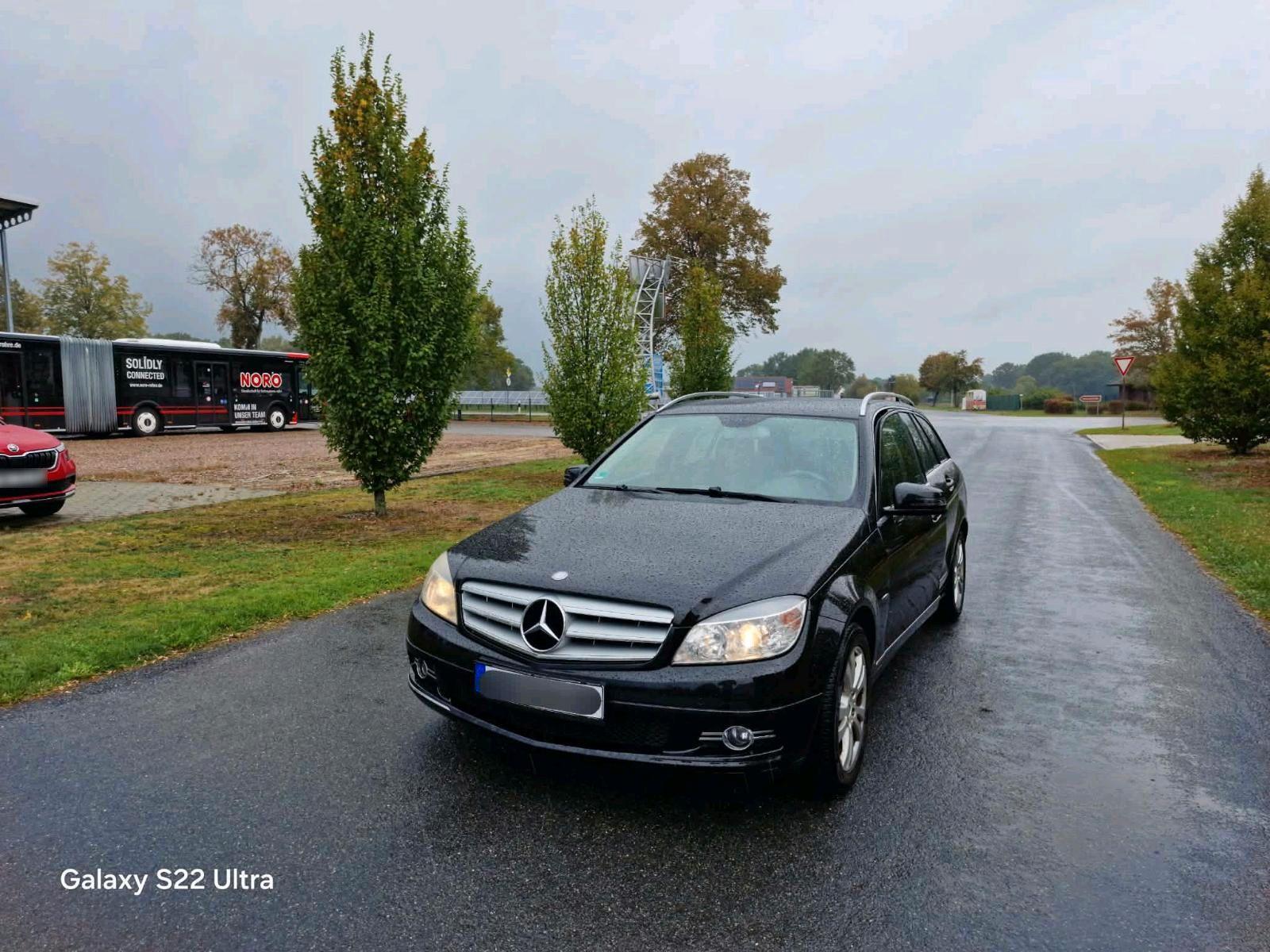 Mercedes-Benz C200 2010 — rear view