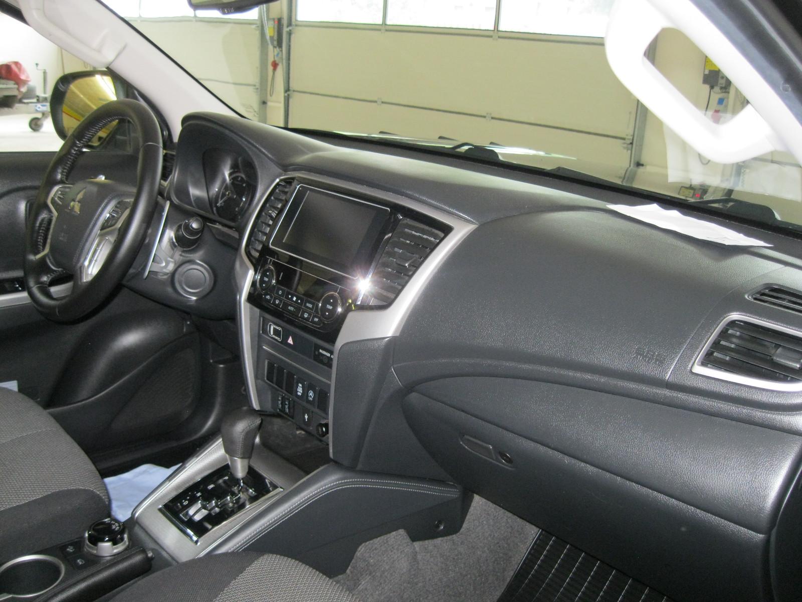 Mitsubishi L200 Doppelkabine Select 4WD - 3,1t Anhängelast