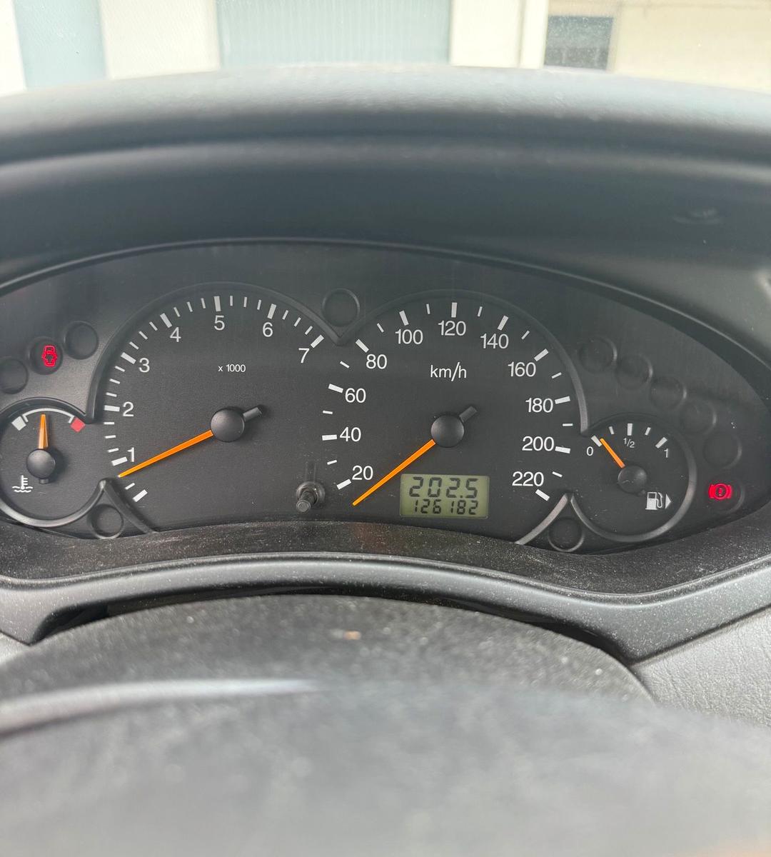 Ford Focus 2004 — photo 6