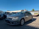 Volkswagen Passat Lim. Highline BlueMotion 4Motion - Volkswagen Passat aus 2012 mit Diesel-Antrieb