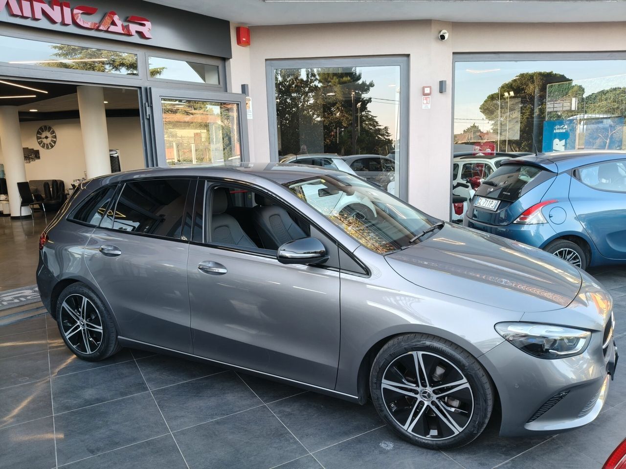 Other Mercedes-benz B 180 d Automatic AMG Line Premium imagem 2