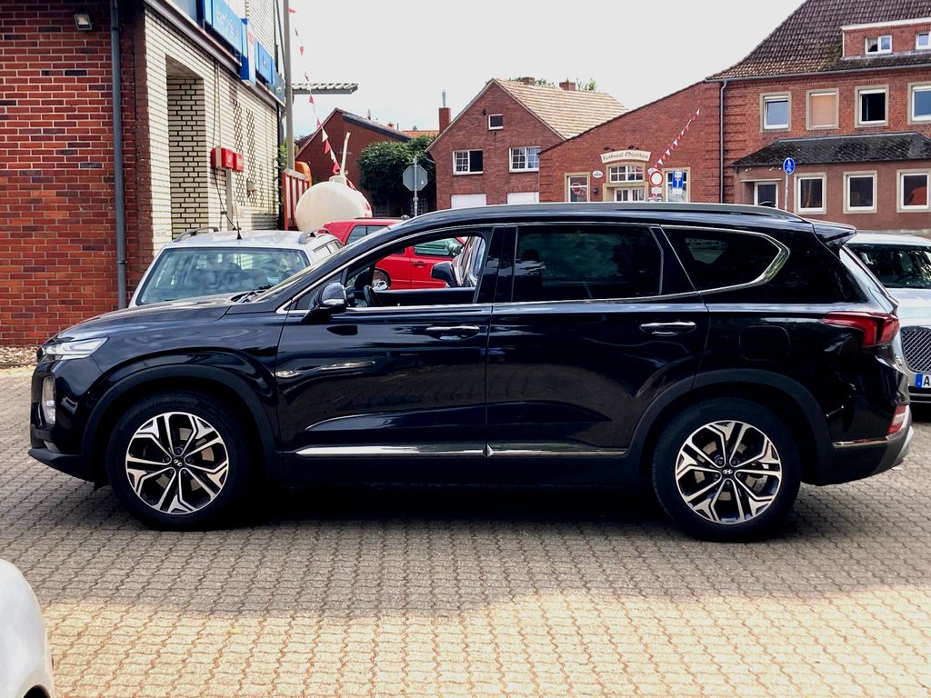 Image of Hyundai SANTA FE