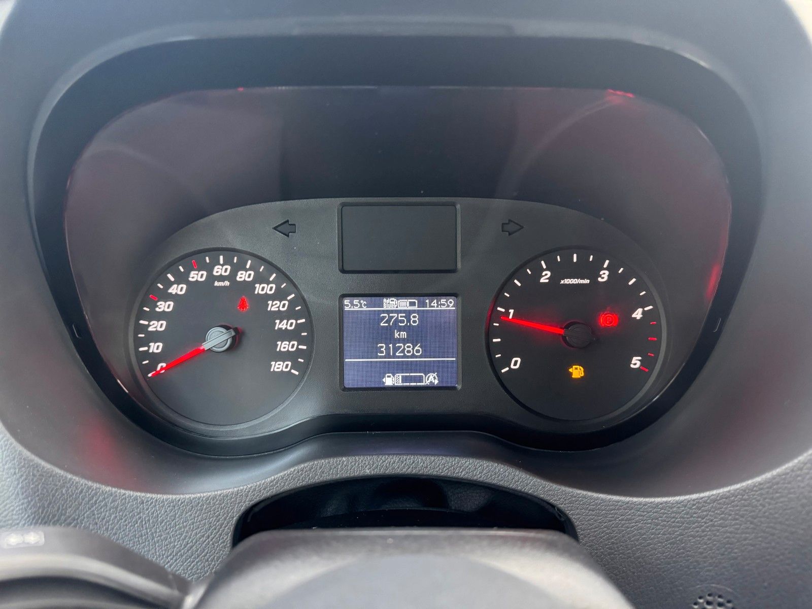 Fahrzeugabbildung Mercedes-Benz Sprinter 315 CDI Kompakt Flachdach Mixto/DoKa