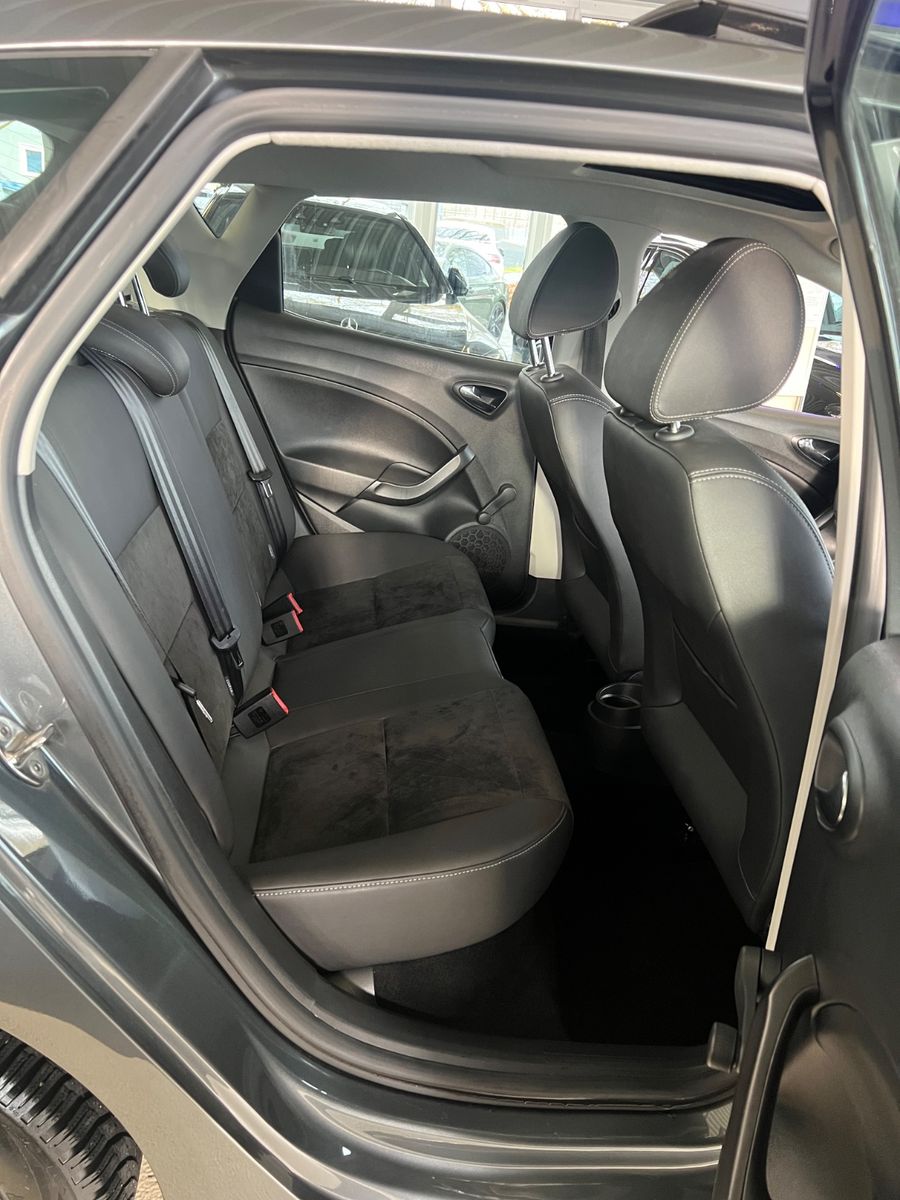 Fahrzeugabbildung SEAT Ibiza Style 1.4 TDI*NAVI*ALCANTARA*PANORAMADACH*