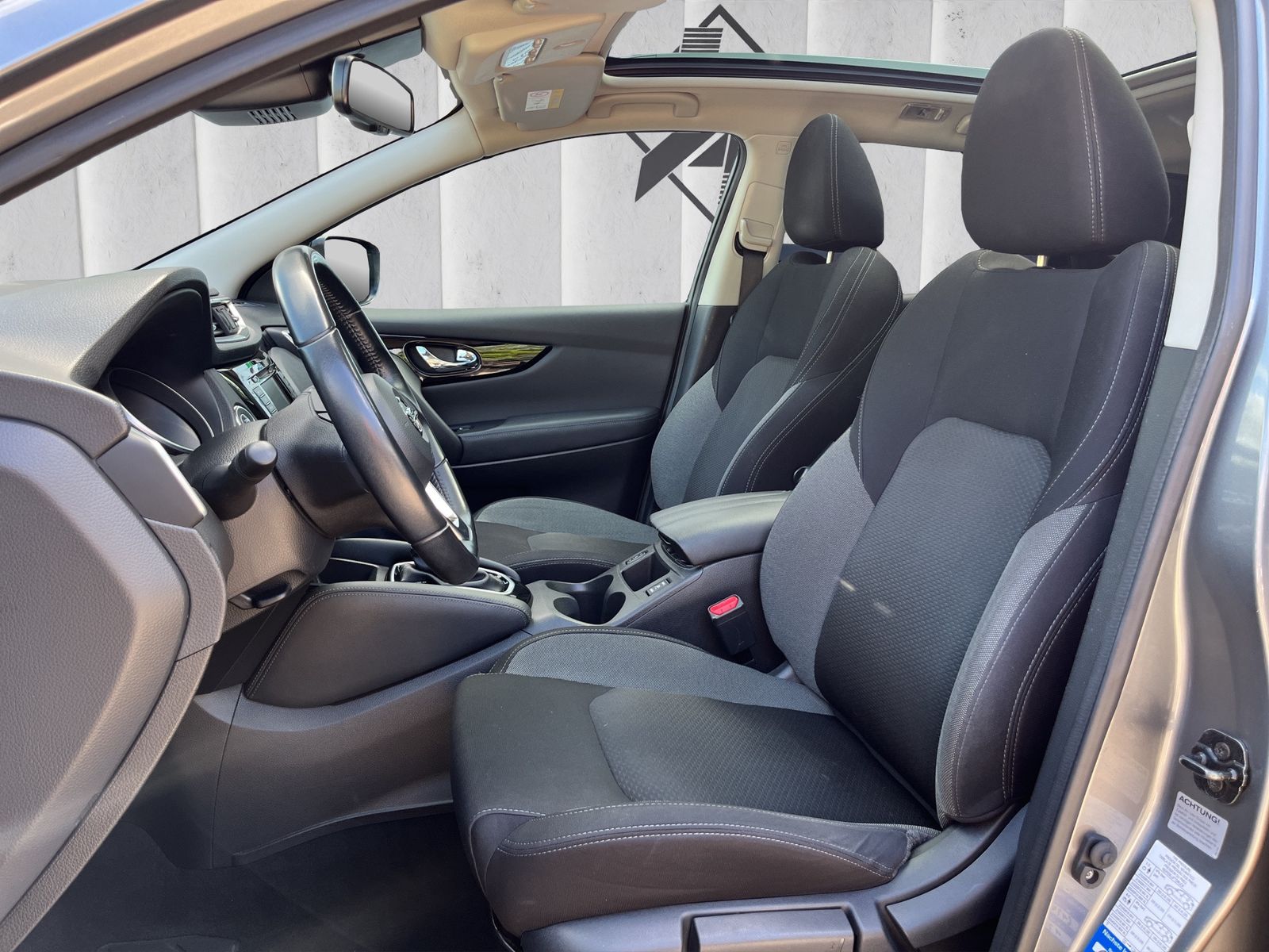 Fahrzeugabbildung Nissan Qashqai SHZ*NAVI*360°Kamera*PDC*AHK*LED*Pano**