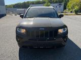 Jeep Compass Sport 4x2*2-HAND+TÜV:01.2027+KLIMA+TEMPO - Jeep Compass Sport mit Benzin-Antrieb