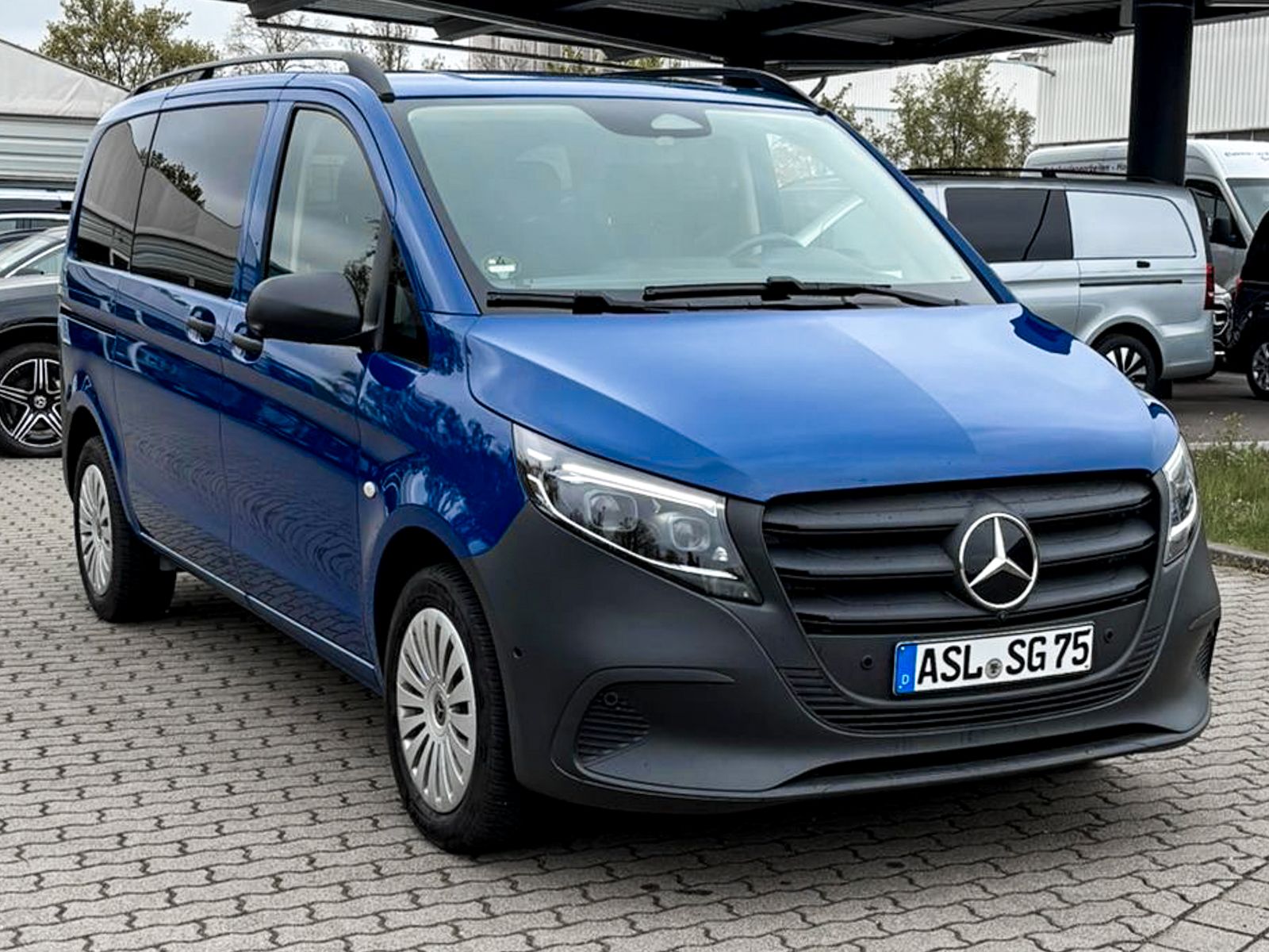 Mercedes-Benz Vito 119 CDI 4x4 Mixto Kompakt MBUX+360°+AHK imagem 2