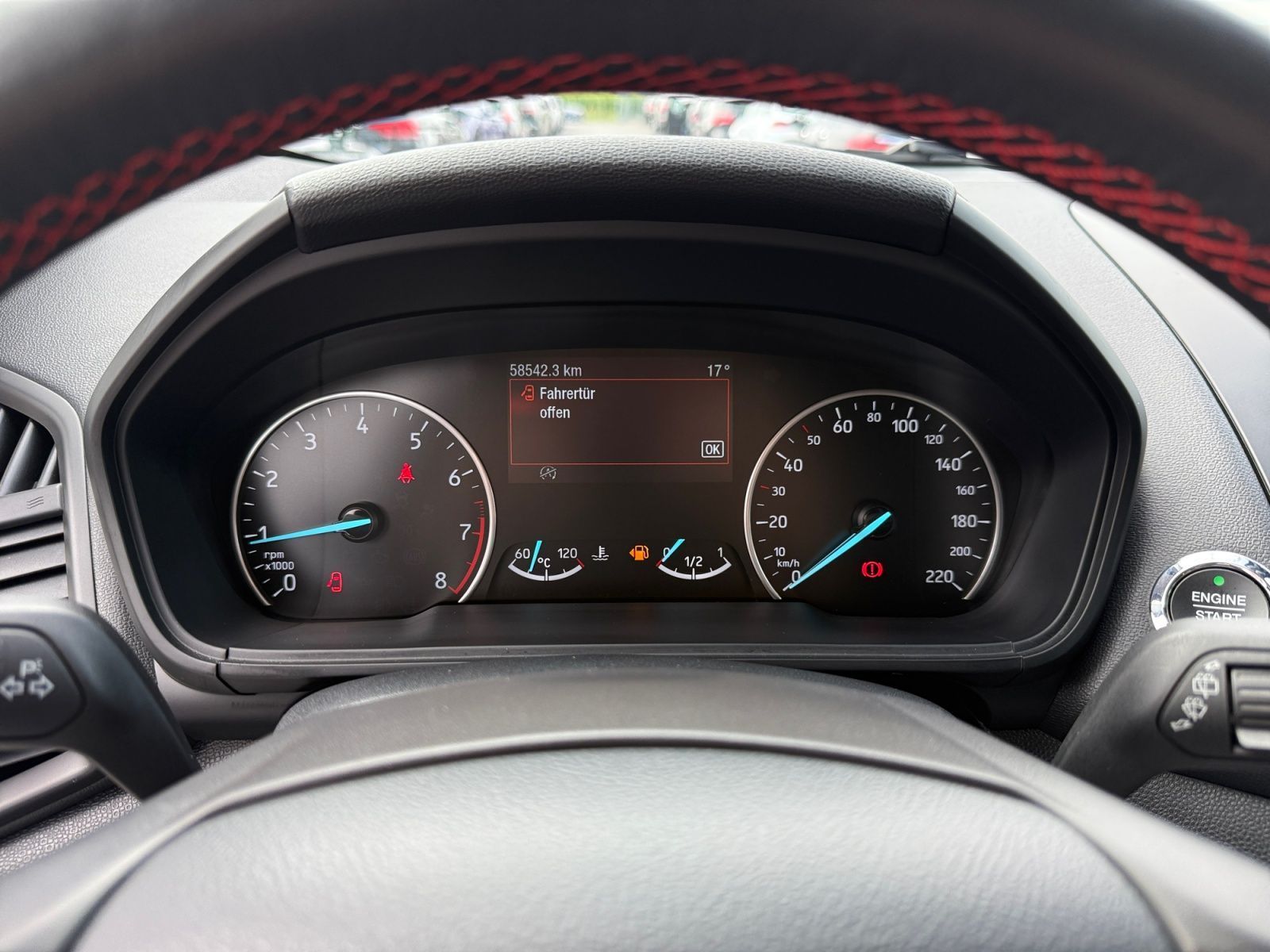 Fahrzeugabbildung Ford EcoSport 1.0 EcoBoost ST-Line RFK 1.HAND TEMPO