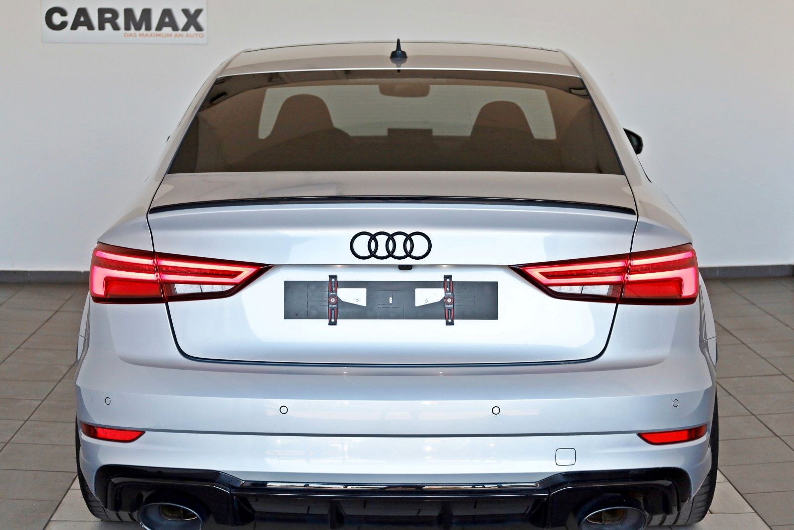 Fahrzeugabbildung Audi RS3 Lim. 2.5TFSI quattro RS-Sitze,PanDach,Bang&O