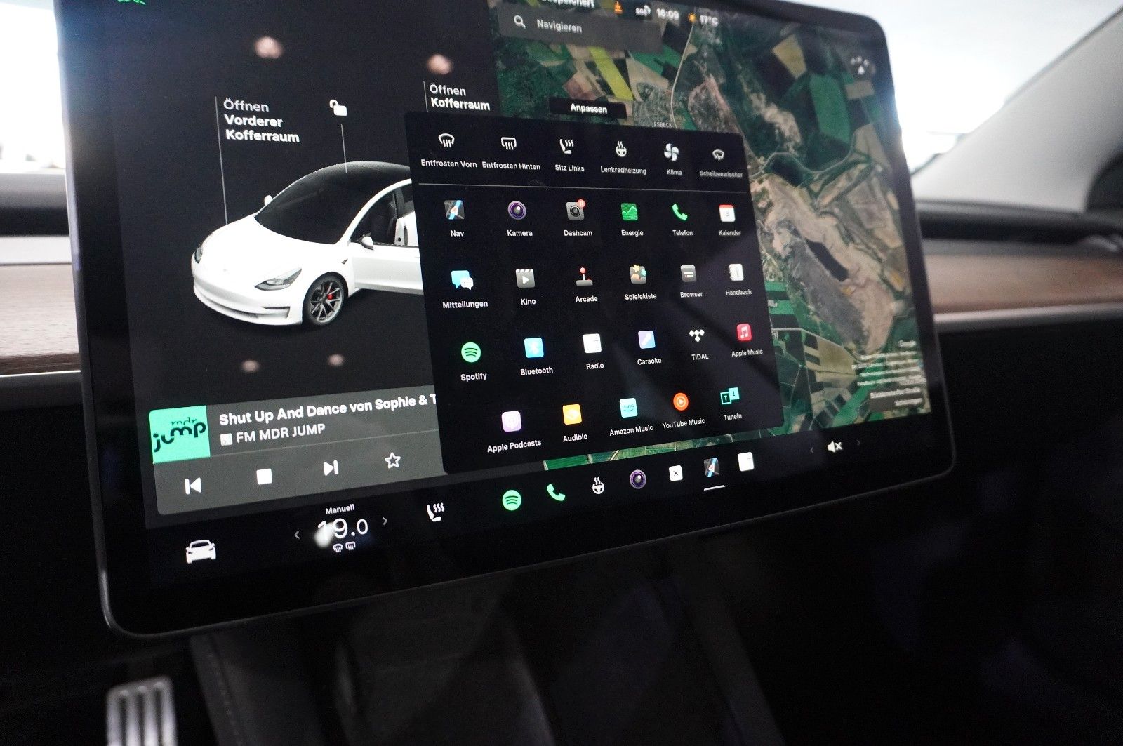 Fahrzeugabbildung Tesla Model 3 PERFORMANCE DUAL-MOTOR NAVI/LED/PILOT+