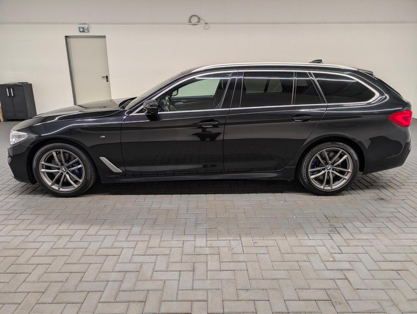 BMW 530d Touring M-Sport LED/AHK/Leder/360°Kam/HUD