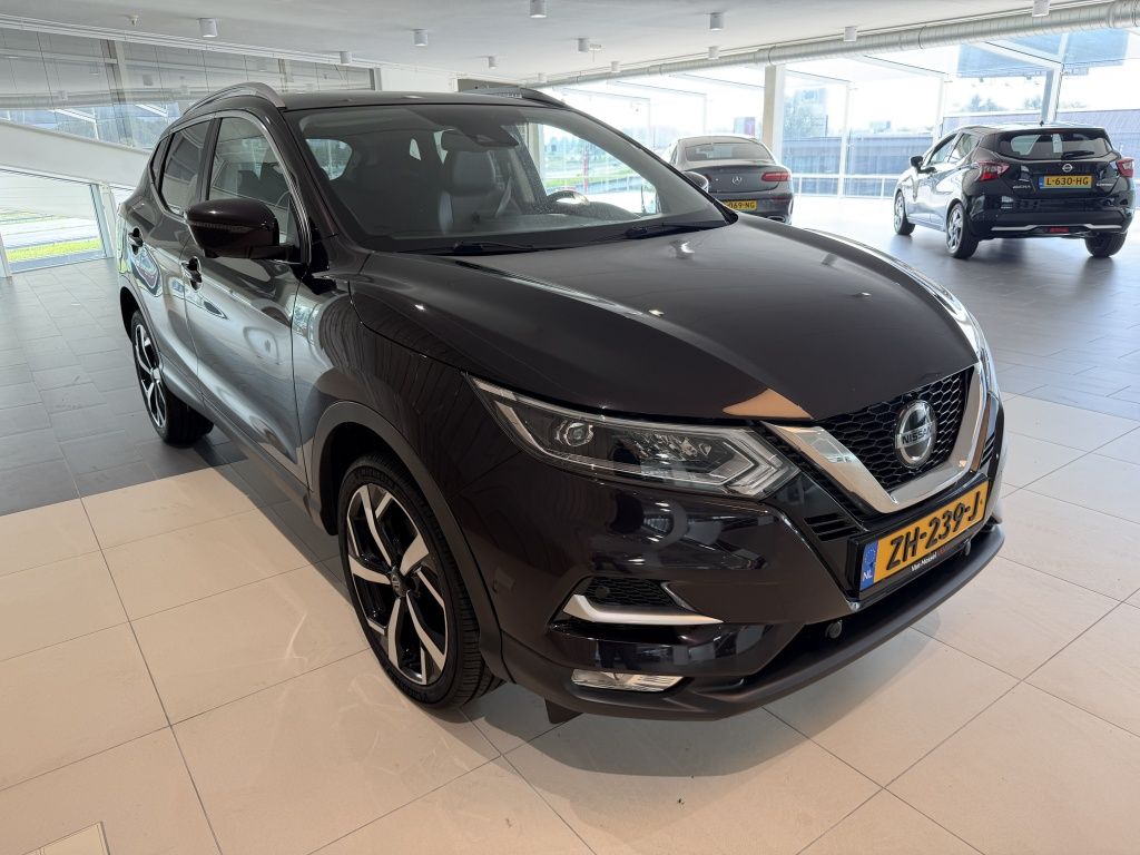 Nissan Qashqai 1.3 DIG-T Tekna imagem 2