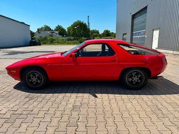 1982 Porsche 928 照片 1