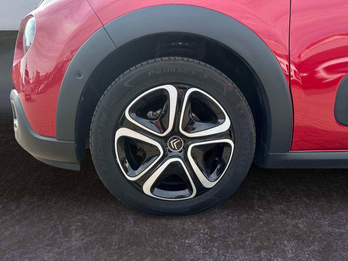 Citroën C3 1.2 PureTech Shine *Pano*CAM*SHZ*Navi*Keyless