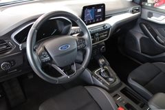 Fahrzeugabbildung Ford Focus Cool & Connect NAVI + WinterPaket + PDC
