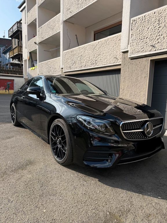 Image of Mercedes-Benz E 220