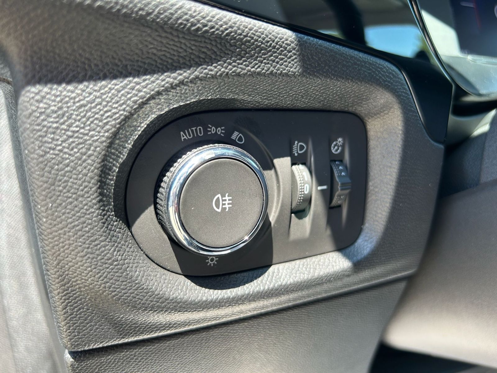 Fahrzeugabbildung Opel Corsa elektro°50 kWh°SOH 100%°LED°1.Hand°