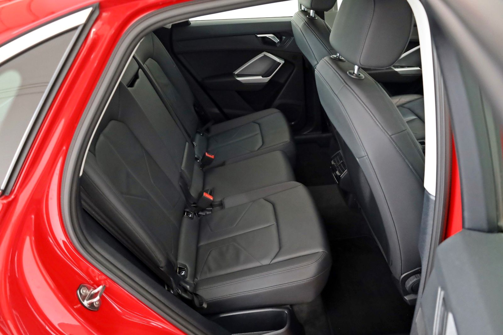 Fahrzeugabbildung Audi Q3 Sportback 35 TFSI,Leder,Navi,CarPlay,LED
