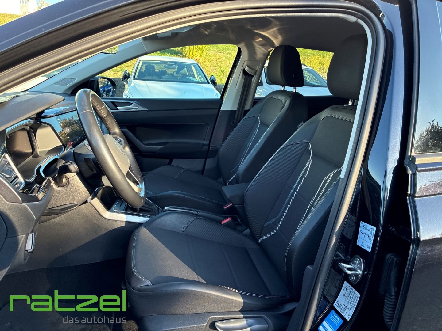 Fahrzeugabbildung Volkswagen Taigo Style 1.0 TSI DSG Navi AHK IQ Light Kamera
