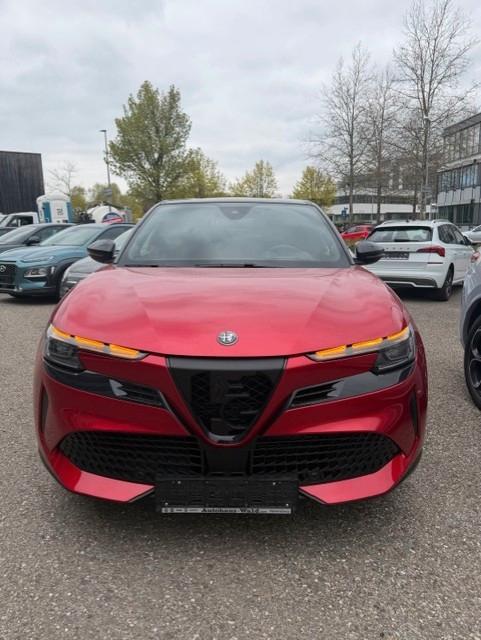 Alfa Romeo Junior Elettrica 115 kW Speciale